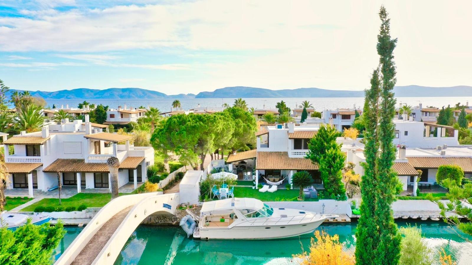 Villasonboard Dock Villa 3 Bed, 3 Bath, Canal, Greek Venice Porto Hydra Plepi Екстер'єр фото